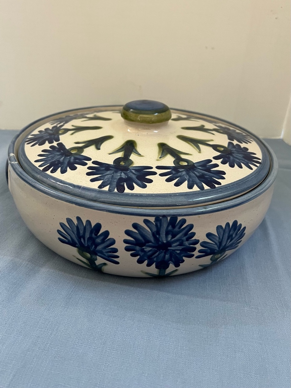 Louisville Stoneware Casserole Dish w/ Lid Blue Cornflower Bachelor Button 11”